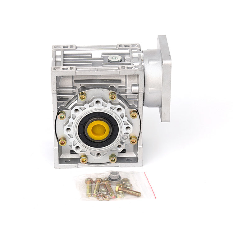 Zure egungo engranaje-motorrak gauez mantentzen zaitu